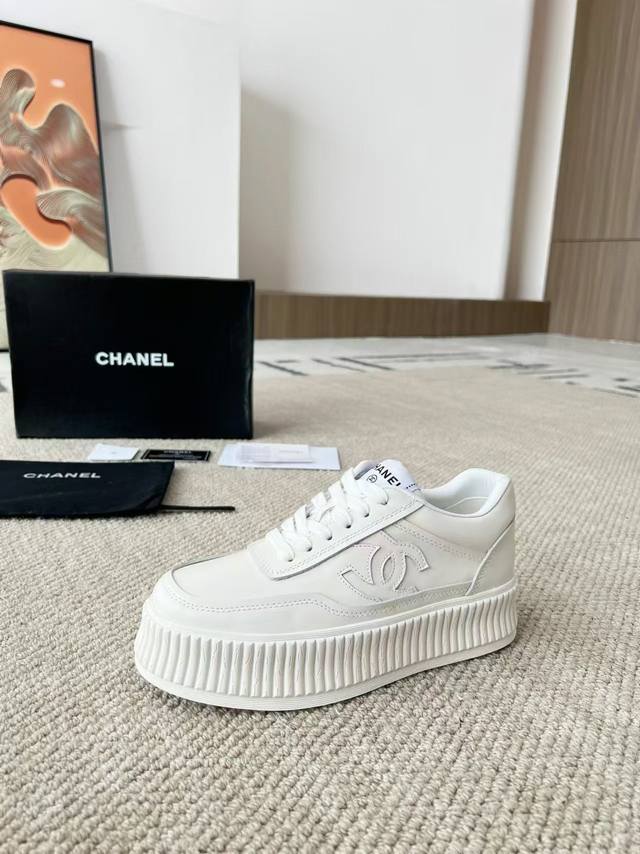 Thick-Soled Chanel 24Sf Latest Model, Full Leather, Panda Colorway, White Sneake