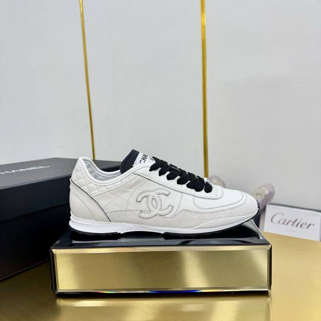 High-Top Version Chanel's New Panda-Themed Sneakers. Chanel 2025 Ss's Popular Pa