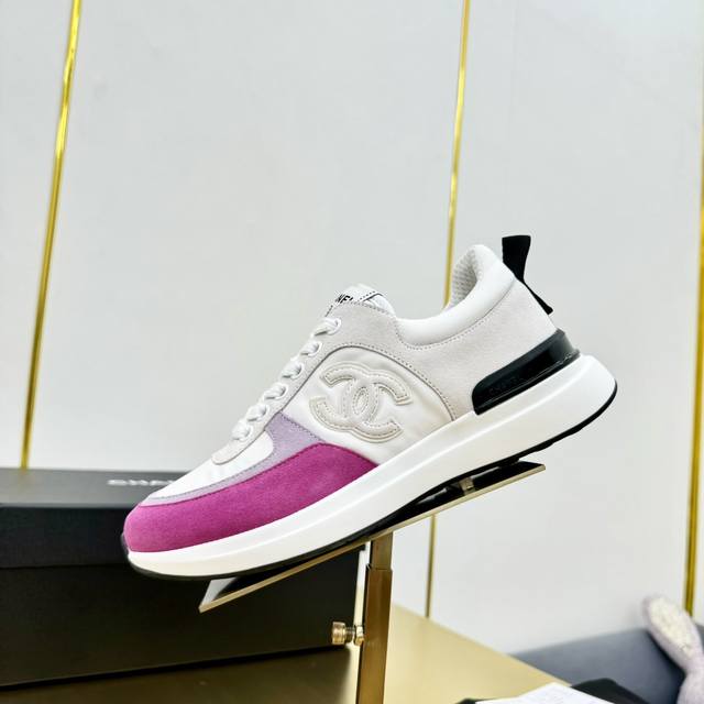 Top-Tier Version Of Chanel's Premium Casual Sneakers. This Classic Design Featur