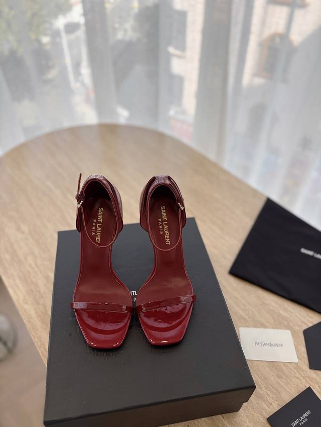 High-End Version, Factory-Direct Saint Laurent Ysl Classic High-Heel Sandals. On