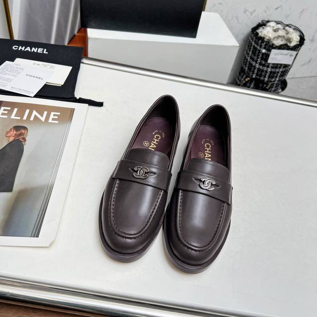 Spring New Arrival Chane* Chanel Electroplated Double C Buckle Loafer. The Shoe