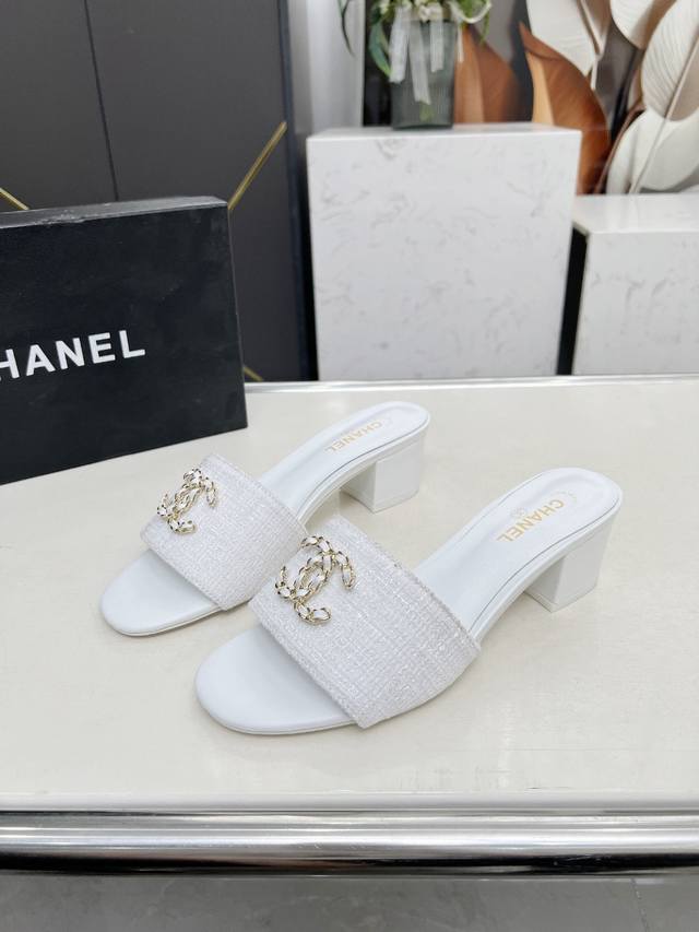 Chanel 2025 New Model Slippers, Official Store, Made Of Sheepskin, Inner Lining