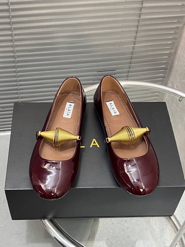 Factory-Direct Alaia Runway-Inspired New Flat Ballet Shoes! Sweet And Edgy Balle