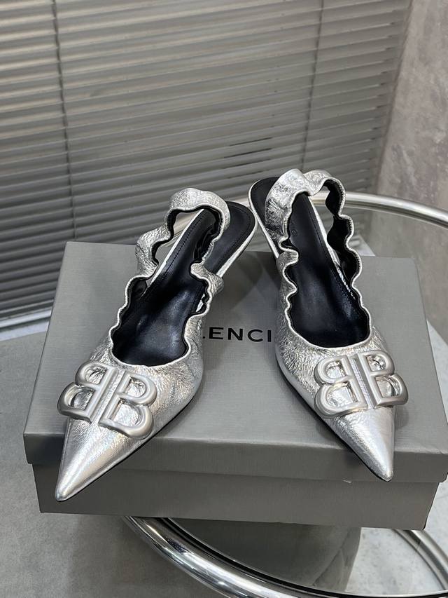 Factory-Direct Balenciaga 25S Spring/Summer New Arrival Double B Buckle Pointed-