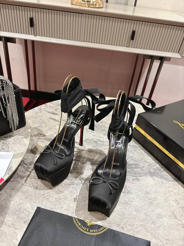 Ballet Platform W. Cassia Lace-Up Alta High Heels Are A Testament To Christian L