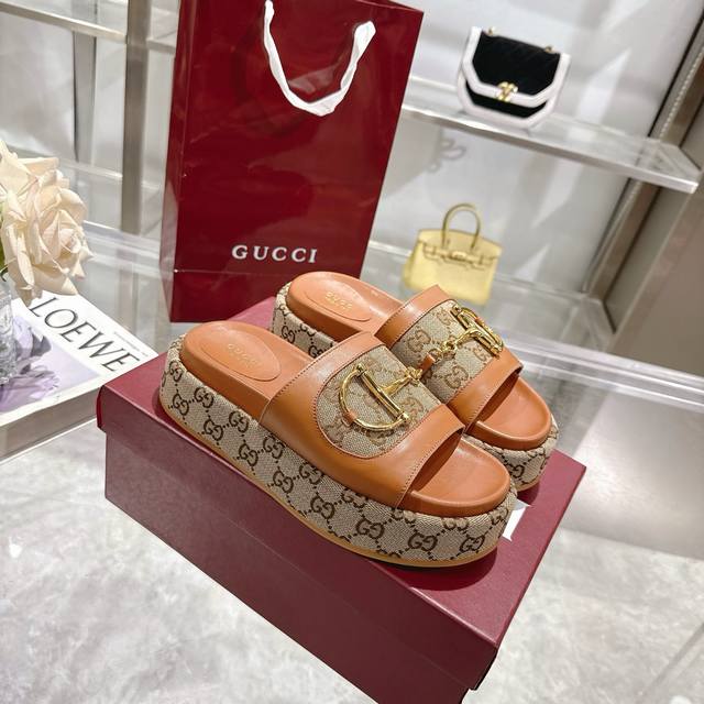 Women's New Thick-Soled Sandals With Spurs. These Women's Sandals Feature The Ic