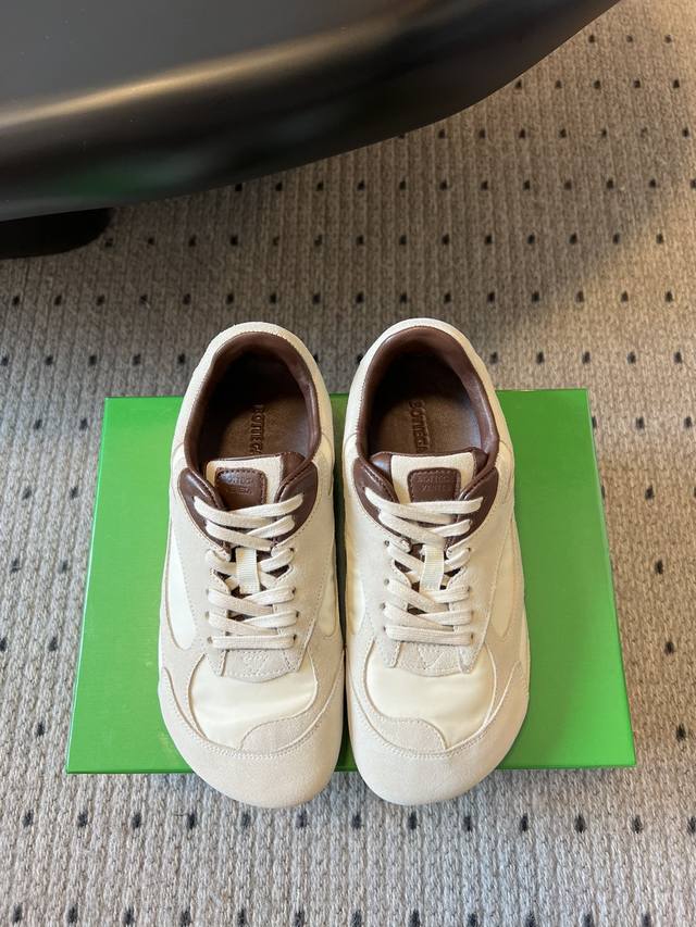 Liu Wen's Bottega Veneta New Arrival Sneakers Inspired By The 90S Retro Style, T