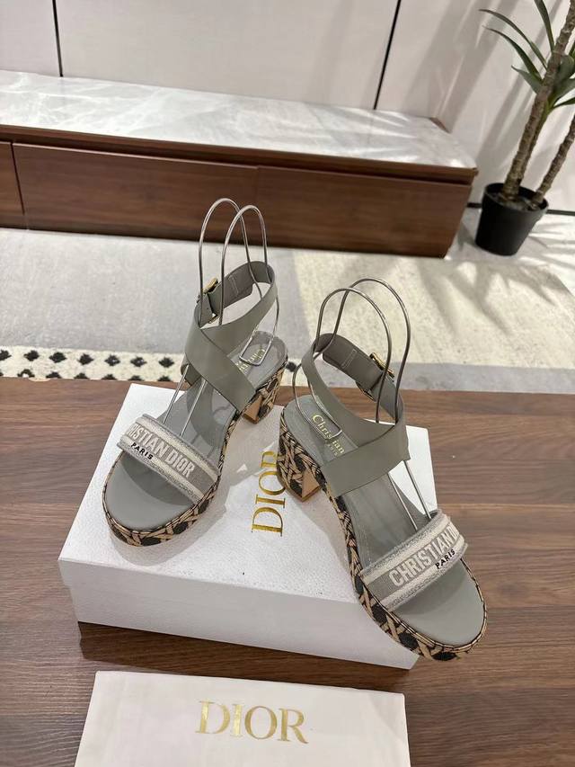 Dior 2025 Spring/Summer New Arrival Attitude Color-Blocked Cross Strap Wedge Hee
