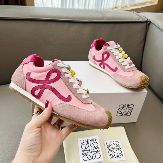 Factory Price: Button Style 2025 Loewe Ballet Runner 2.0 Best-Selling Casual Sho