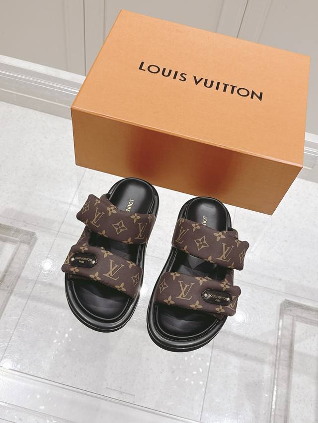 Top Version: Women's Lv Louis Vuitton L-Brand Pool Pillow Comfort Series Velcro