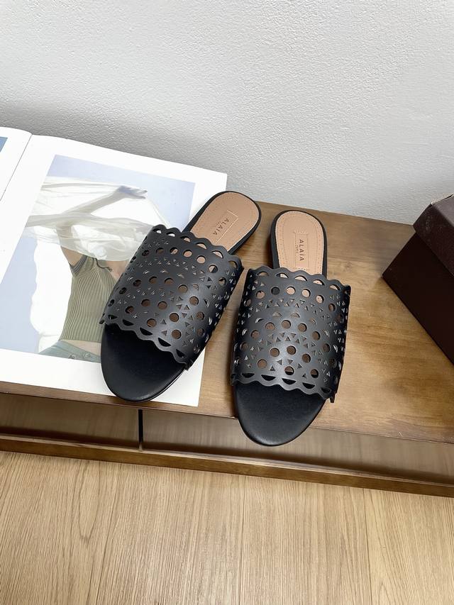 Top Version Alaia French Flat Carved Sandals Feminine Ballet Elements Are Not Li