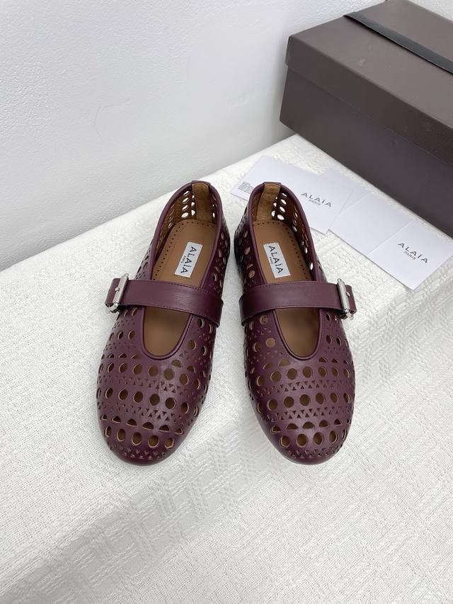 French Luxury Brand Alaia 24Ss French Fairy Ballet Flat Dance Shoes. The Alaia B