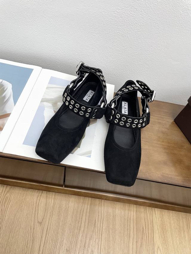Premium-Grade 25 Fw New Arrival Alaia French Square-Toe Mary Jane Ballet Flats.