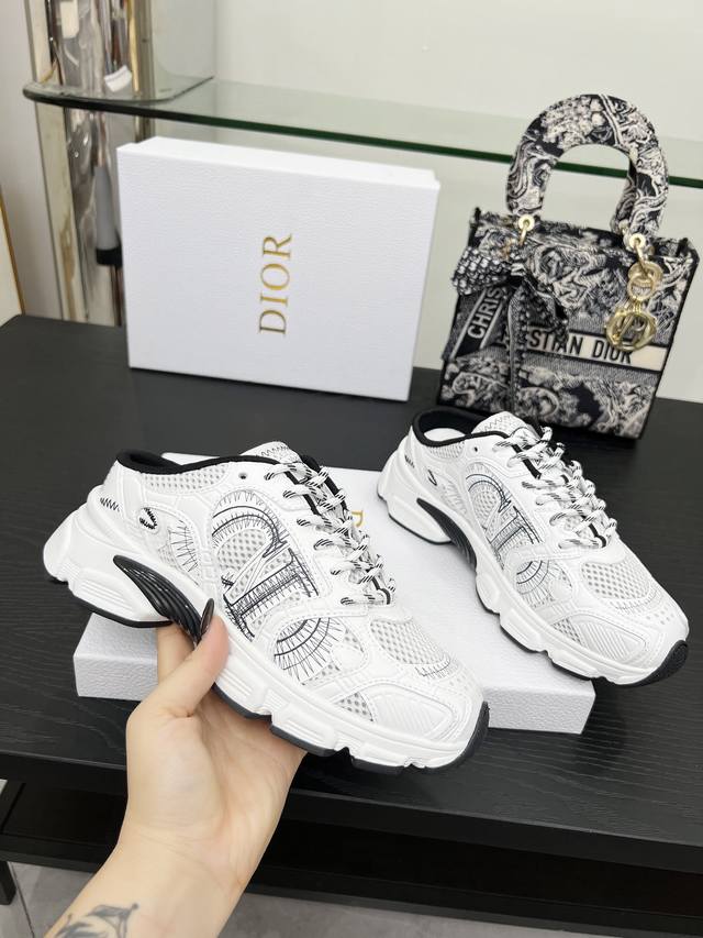 This Dior Chrono Sporty Half-Slip Sandal Is A New Addition To The 2024 Fall Read