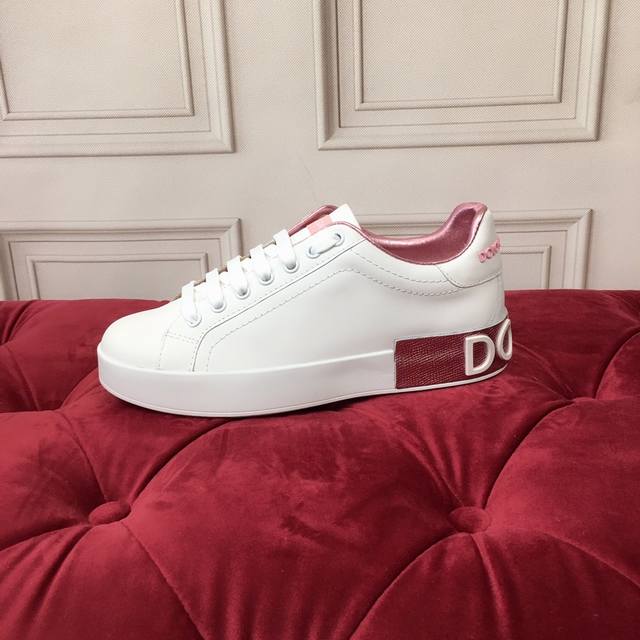Premium Version, High-Quality Brand Sole Dolce & Gabbana 2025 New Arrival, Top-T