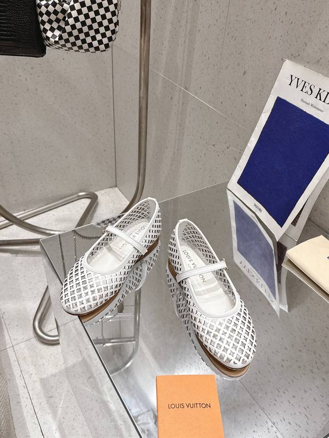 Lv Lace-Up Ballet Shoes Top Version Nina Ballet Shoes Are Crafted From Shimmerin