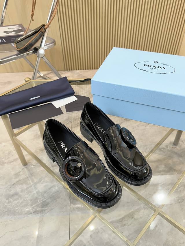 Prada New Spring/Summer Women's Collection | Absolutely Stunning! Breaking News!