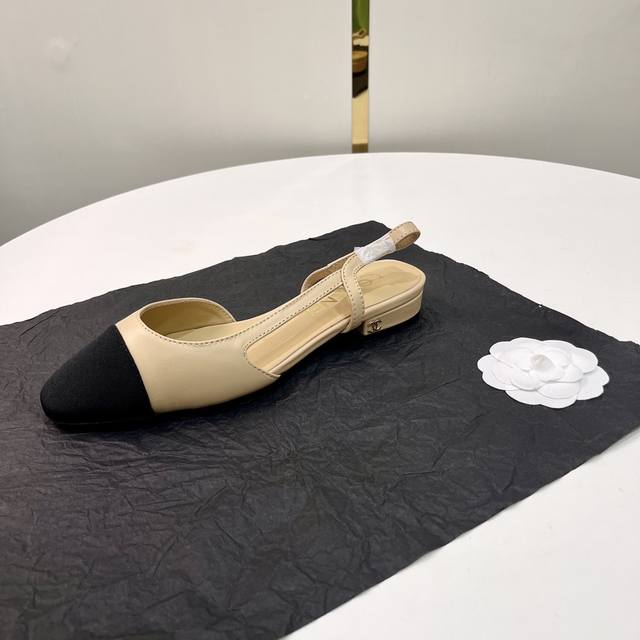 Chanel Classic Color-Blocked Sandals, Summer New Color At The Counter. This Item