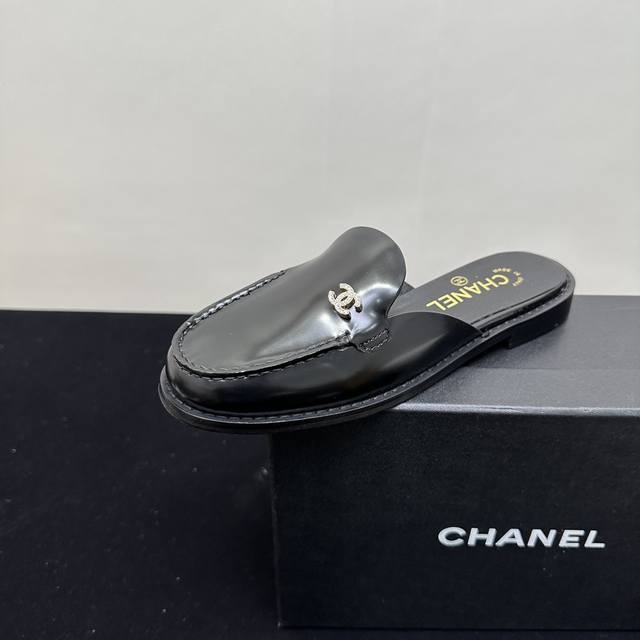 Chanel-Inspired Chanel Mule Sandals, Embodying The Laid-Back Chic Style. Fashion