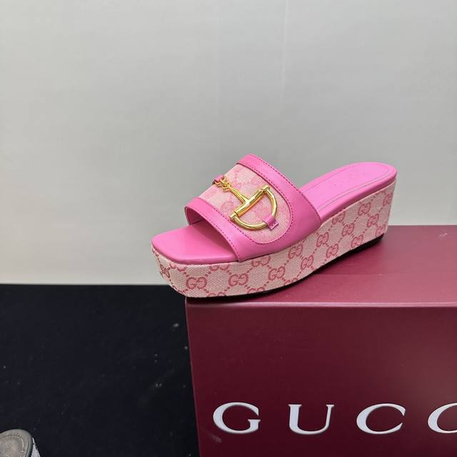 2025 New Arrival Gucci Classic D-Ring Horsebit Loafer With Thick Sole And Patter