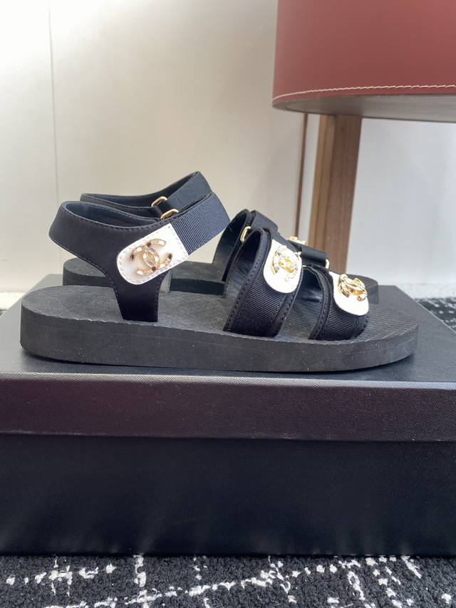 Premium Grade Chanel Ss25 Mini Chanel 25 Spring/Summer Magic Strap Sandals! Thes