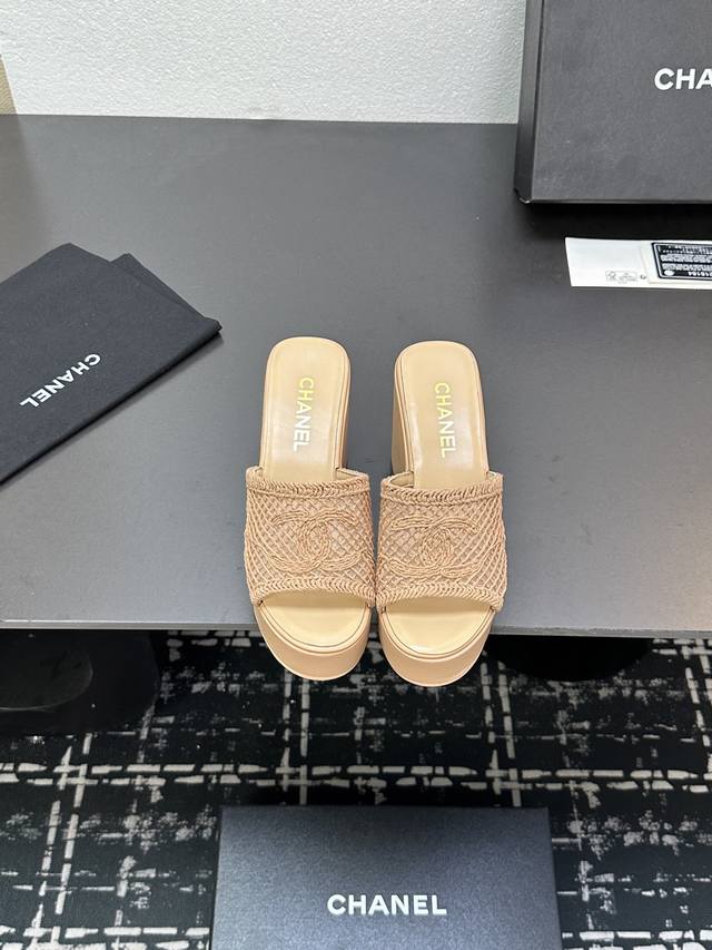 Chanel 2025 Spring/Summer. The Latest Woven Heeled Sandals! A Must-Have Every Ye
