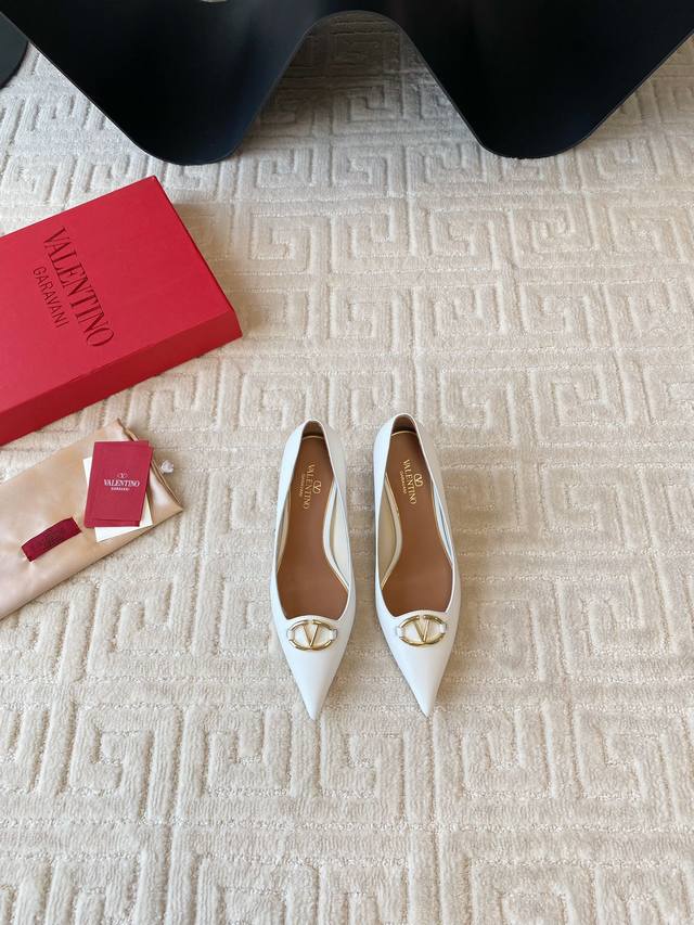 Factory-Direct, Authentic Quality. Valentino Classic Summer V-Logo Signature Hig