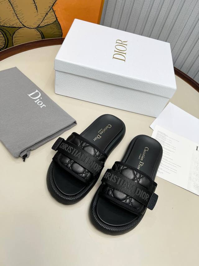 Factory Price: Dior High-End Version Slippers, 2025 New Classic Style, Premium Q