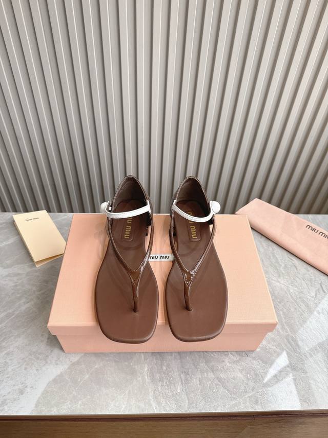 Factory-Direct Top-Tier Version Miu Miu 2025 Fashion Week Runway Sandals, Now Av