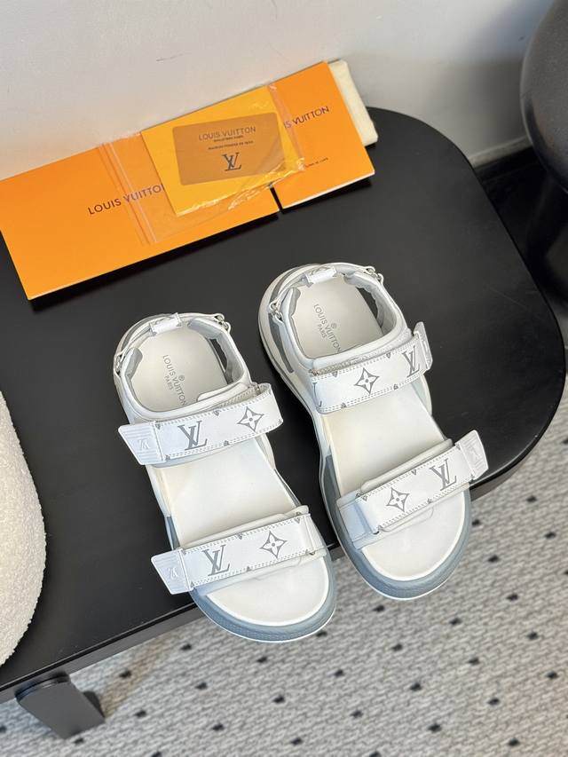 Louis Vuitton 2025 Spring/Summer Sandals | Urban Functional Aesthetic New Era |