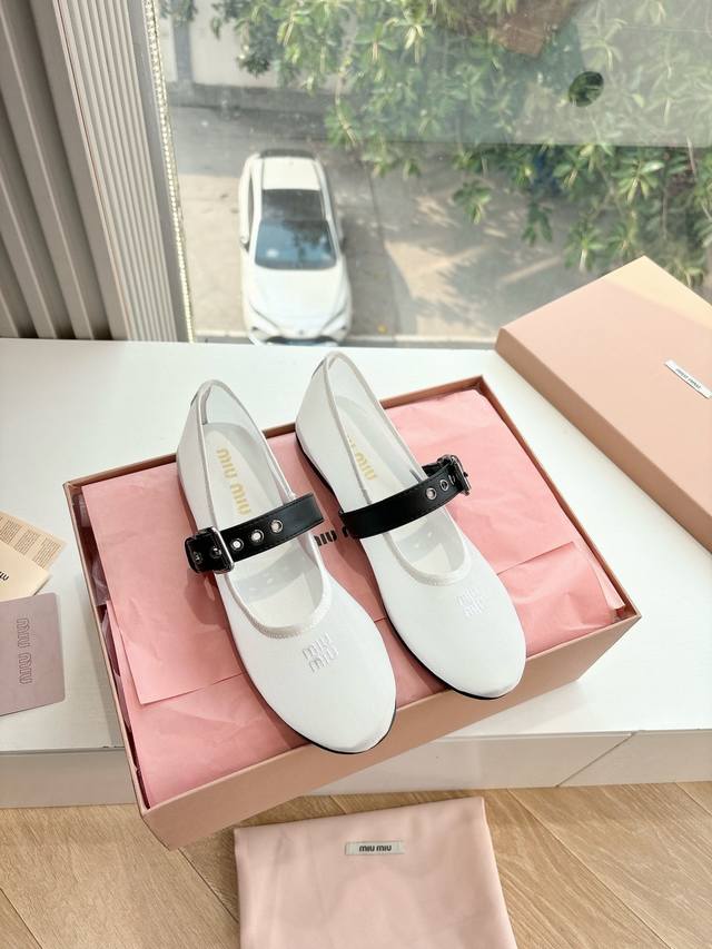 Top-Tier Version Miu Miu Lace-Up Ballet Flats With Miu Miu-Inspired Bow Detail,