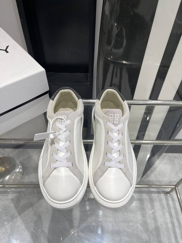 Men's Version - Premium Grade Givenchy 2025 Spring/Summer New White Sneakers Ori