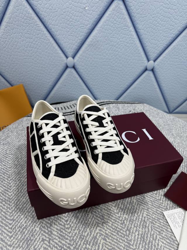 Top-Tier Version Gucci Denim Canvas Sneakers. Cool And Edgy, Stylish Yet Comfort