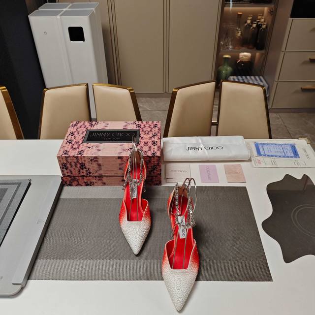 Jlmmy Choo Zhou Yangjie, Counter-Exclusive 3D Grid Magnetic Box Packaging, Top-T