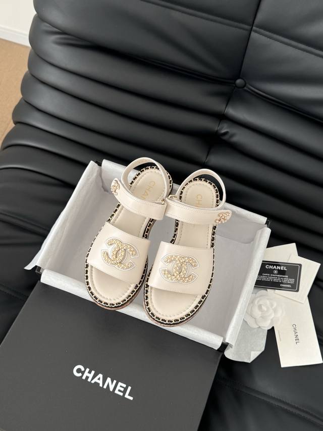 Chanel 25C Spring/Summer New Collection Full Series Chain-Detail Slippers. Full