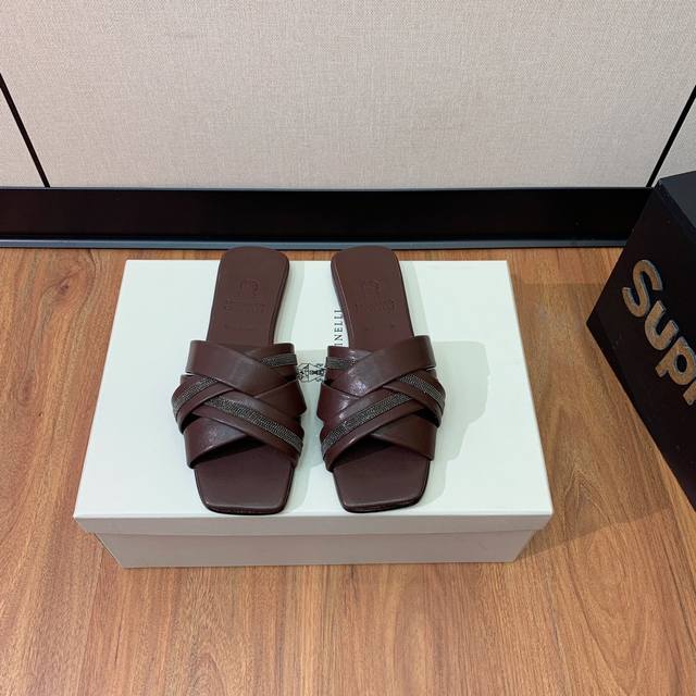 Brunell* Cucinell* Flat Sandals. Sheepskin With Hand-Strung Bead Chain Accessori