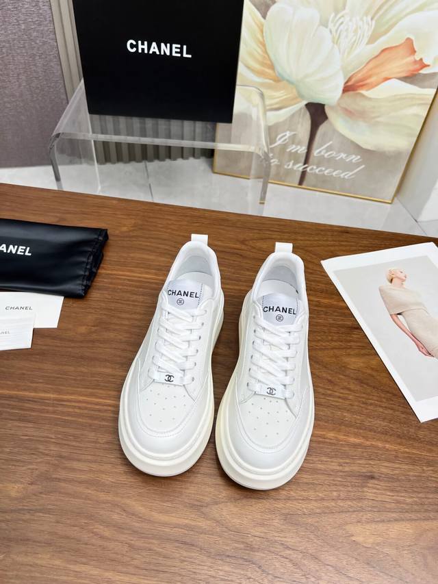 Factory Price: Yuan New Chanel Panda-Colored White Sneakers, Currently Super Pop
