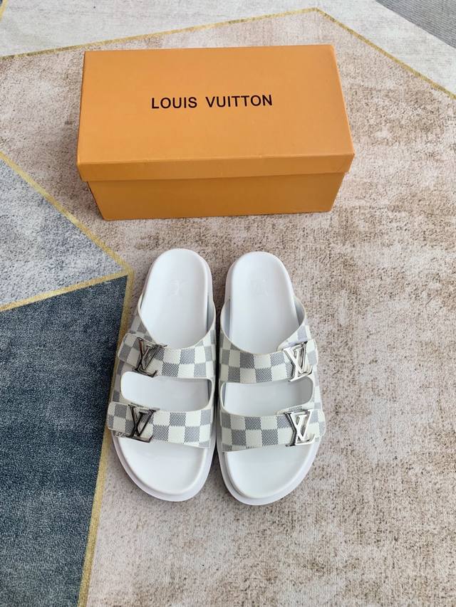 Top-Tier Version: Men's Style, Thick Sole, Embossed, And Perforated Sandals. Thi