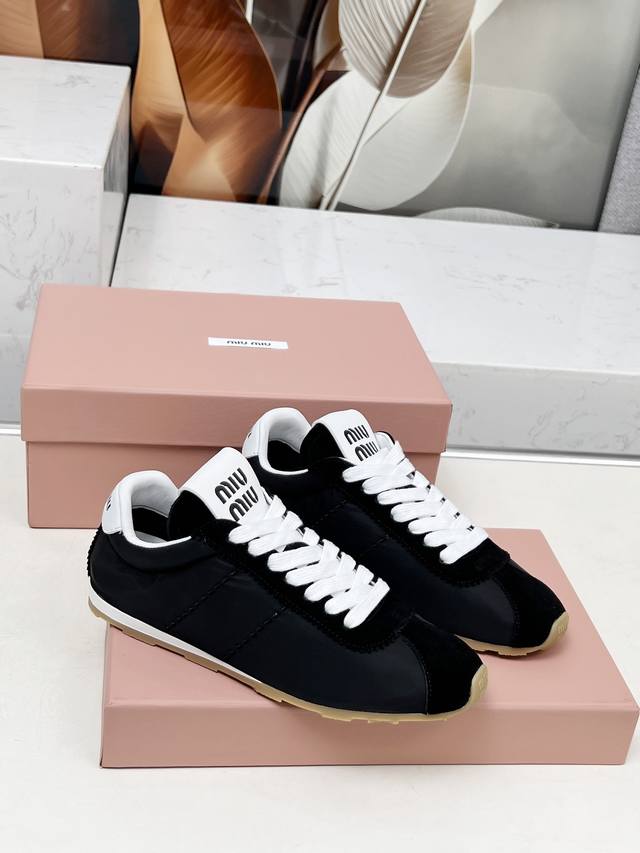 Miu Miu New Model Training Shoes Imported Cowhide Leather Upper, Soft Lambskin L