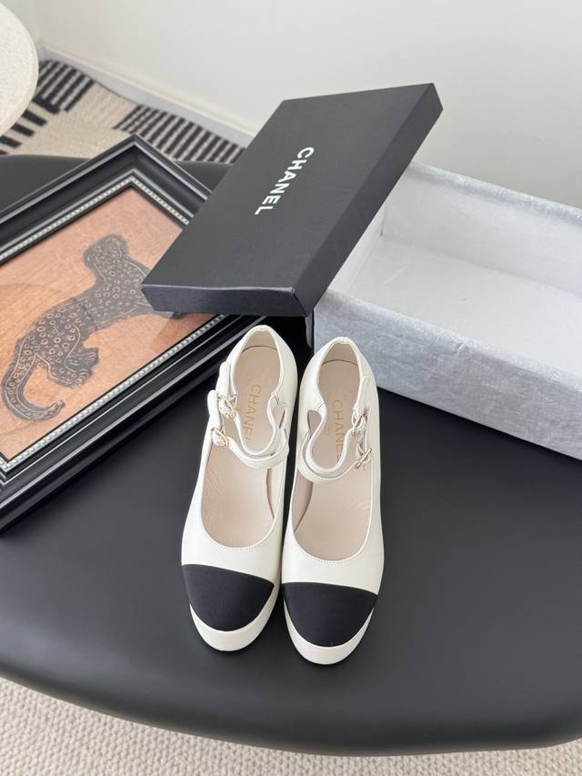 Chanel 25P Runway-Inspired Thick-Soled Waterproof Platform Mary Jane Shoes 4.5Cm