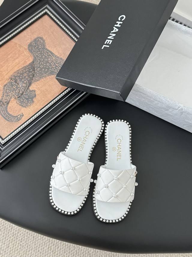 Chanel 25P New Double C Slippers, Spring/Summer New Style, High-Quality Version.