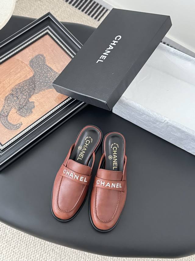 Chanel 25C New Loafer This Season's Loafers Are Classic And Timeless, With A Ret