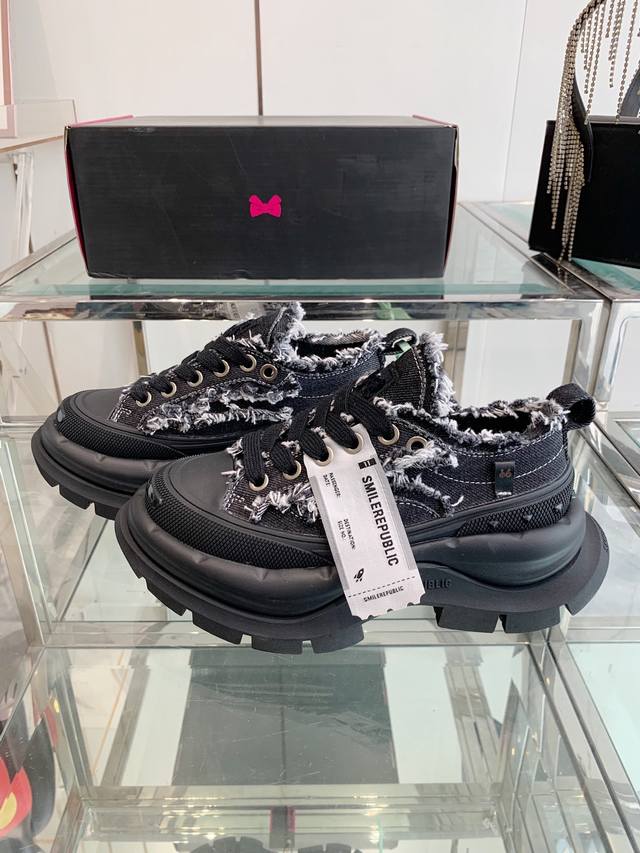 Smilerepublic Low-Top Open-Toe 2.0 Series Now Available. The Thick Sole Is Soft