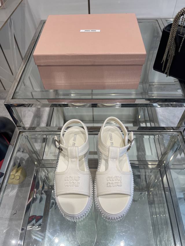 Miu Miu Spring/Summer New Runway Model Cookie Sandals Thick-Soled Shoes With A M