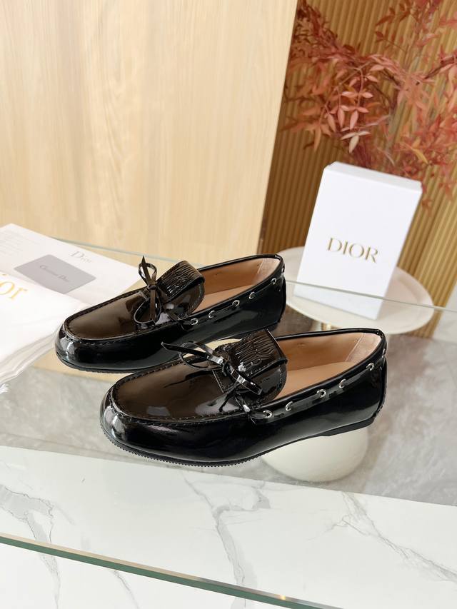 Dior Spring/Summer New Arrival Ultra-Light Jelly Series Loafers. The New Design