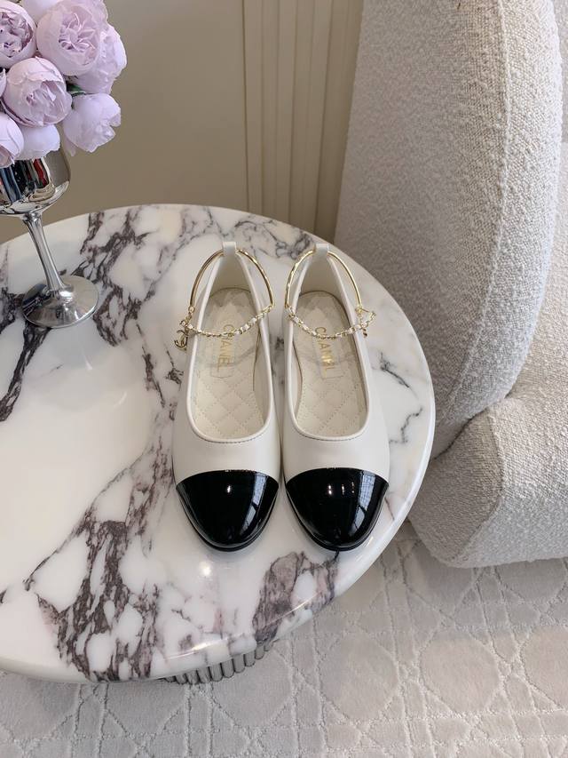 Factory Price P Chane* New Style Ankle Chain Flat Shoes Double C Camellia Ankle