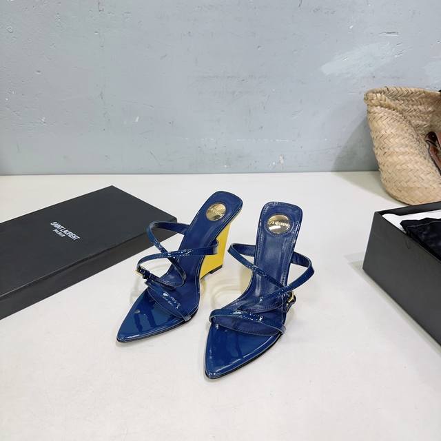 High-Quality Factory-Direct! Niche Fashion Brand Saint Laurent Ysl Simple Wedge-