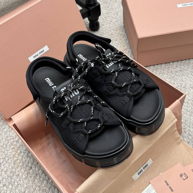 Height-Enhancing Style Miu Miu 2025 Summer New Arrival Thick-Soled Strappy Sanda
