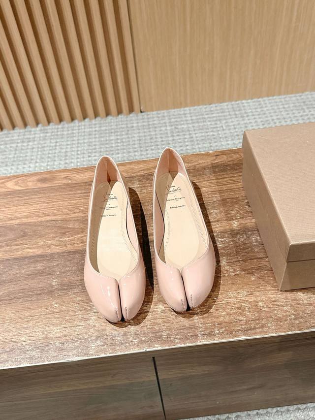 Christian Louboutin X Maison Margiela Split-Toe High-Heel Pumps Maison Margiela