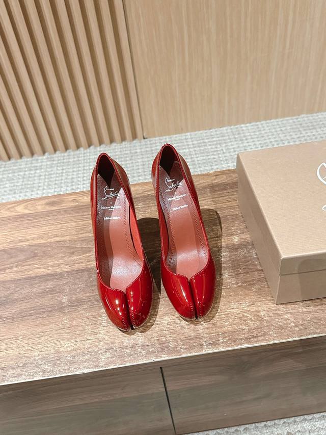 Christian Louboutin X Maison Margiela Split-Toe High-Heel Pumps Maison Margiela